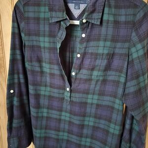Tommy Hilfiger Women's Green and Navy Plaid Button Down Shirt